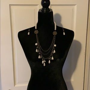 Pearl and glass necklace and earring set